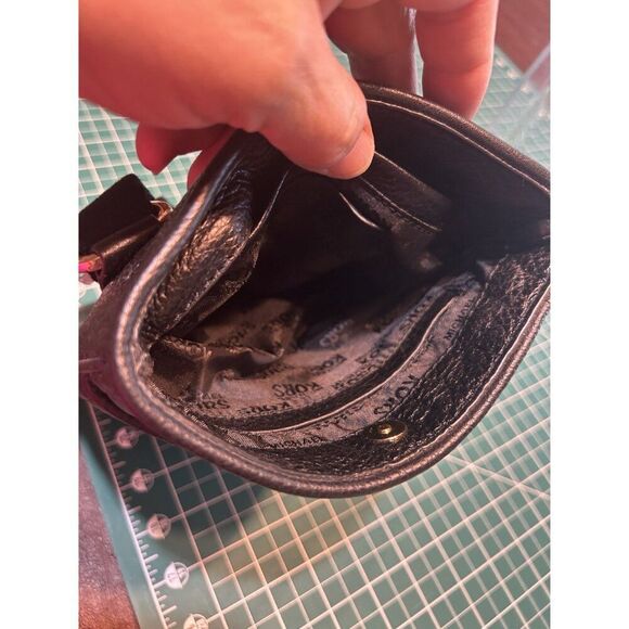 Michael Kors Black Leather Crossbody Bag With Gold Logo - Picture 5 of 5